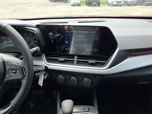 New 2025 Chevrolet Trax RS image 13
