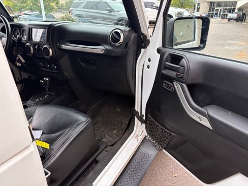 Used 2014 Jeep Wrangler Sahara image 24