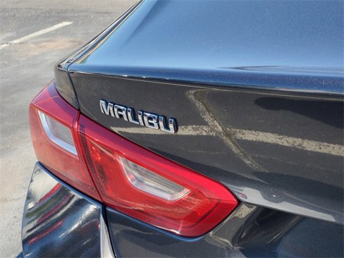 Used 2016 Chevrolet Malibu LT image 6