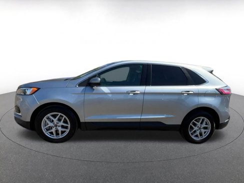 Used 2022 Ford Edge SEL image 9
