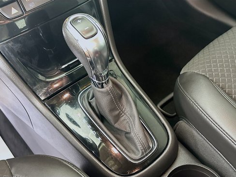 Used 2022 Buick Encore Preferred image 22