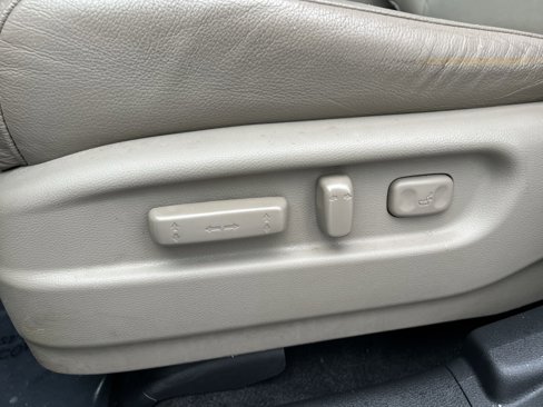 Used 2016 Honda Pilot Touring image 14