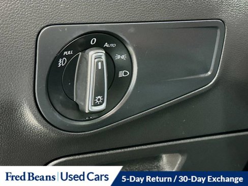 Used 2019 Volkswagen Tiguan SEL image 11