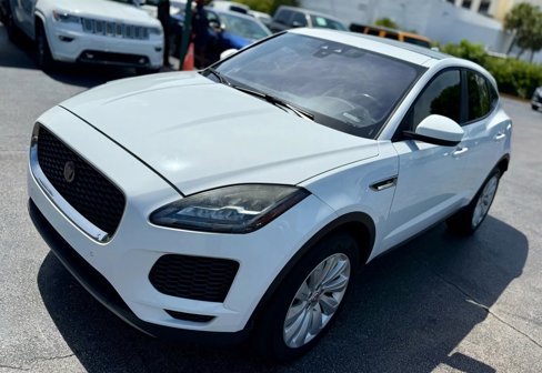 Used 2018 Jaguar E-PACE SE image 10