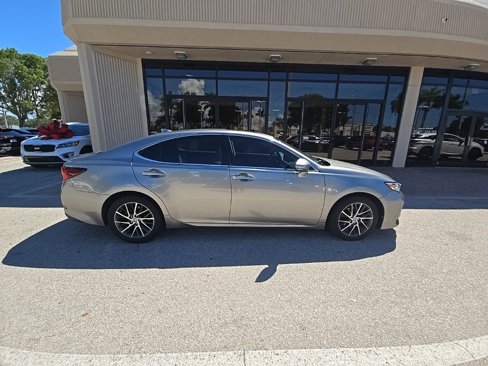 Used 2018 Lexus ES 350 image 4