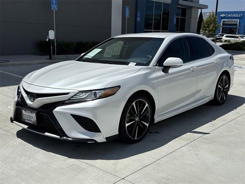 Used 2018 Toyota Camry XSE image 7