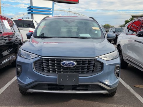 Used 2024 Ford Escape SE image 2