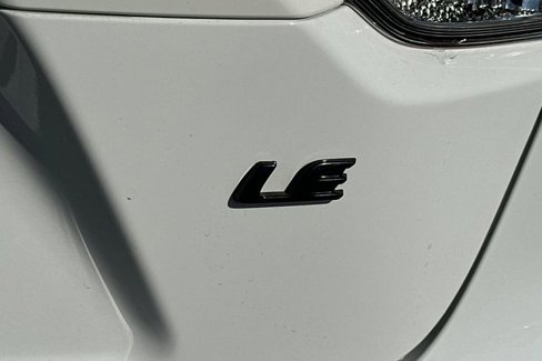 Used 2022 Toyota Corolla LE image 33