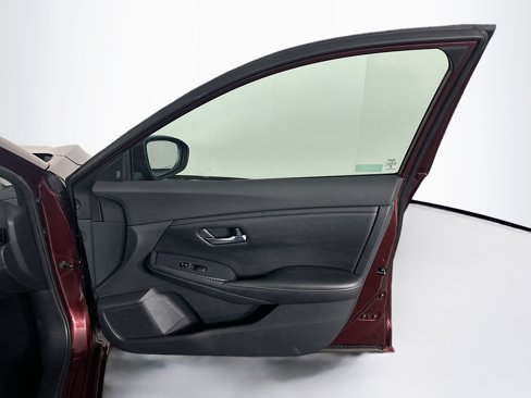 Used 2023 Nissan Sentra SV image 29