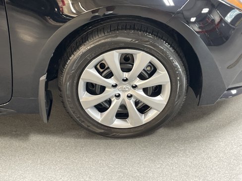 Used 2025 Toyota Corolla LE image 13