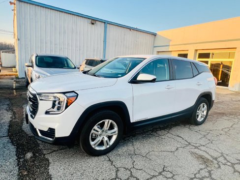 Used 2024 GMC Terrain SLE image 6