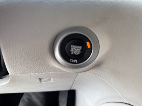 Used 2023 Chrysler Pacifica Limited image 31