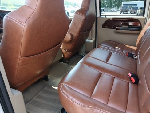 Used 2006 Ford F350 Lariat image 14