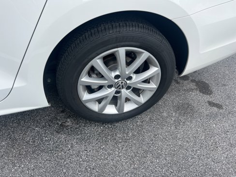 Used 2013 Volkswagen Jetta SE image 4
