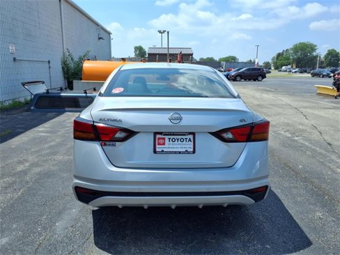 Used 2023 Nissan Altima 2.5 SV image 4