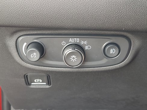 Used 2024 GMC Terrain SLT image 26