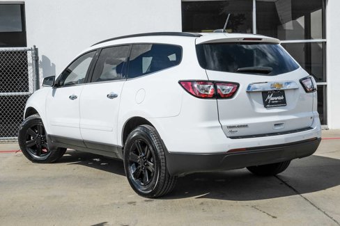 Used 2017 Chevrolet Traverse LT image 10
