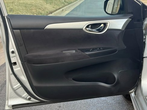 Used 2013 Nissan Sentra SR image 19