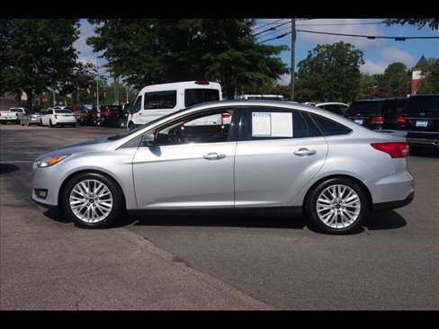 Used 2018 Ford Focus Titanium image 2