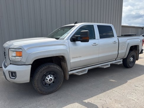 Used 2017 GMC Sierra 2500 SLE image 2