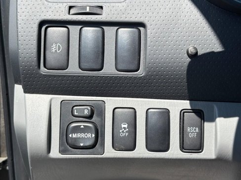 Used 2010 Toyota Tacoma 4x4 Access Cab V6 image 12