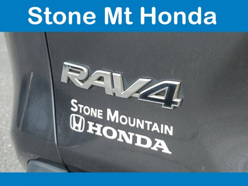 Used 2021 Toyota RAV4 XLE image 8