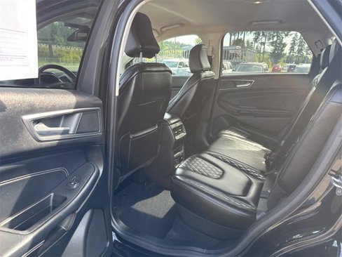 Used 2024 Ford Edge Titanium image 18