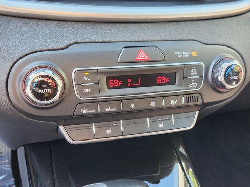 Used 2019 Kia Sorento SX image 27
