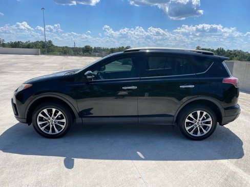 Used 2018 Toyota RAV4 Limited image 4