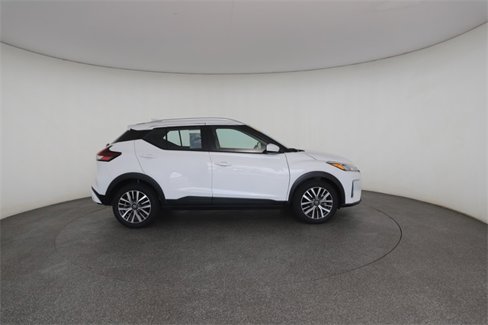 Used 2021 Nissan Kicks SV image 23
