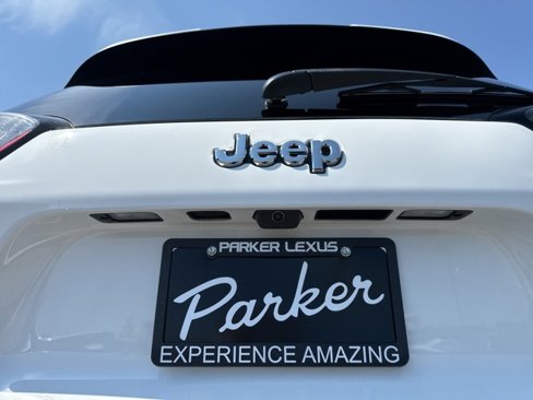 Used 2021 Jeep Cherokee Latitude Plus image 25