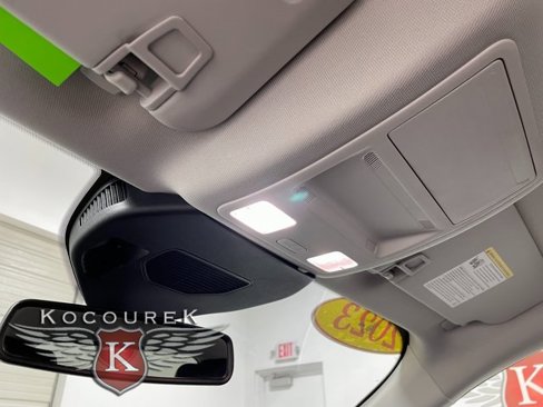 Used 2023 Ford Escape Platinum w/ Premium Technology Package image 18