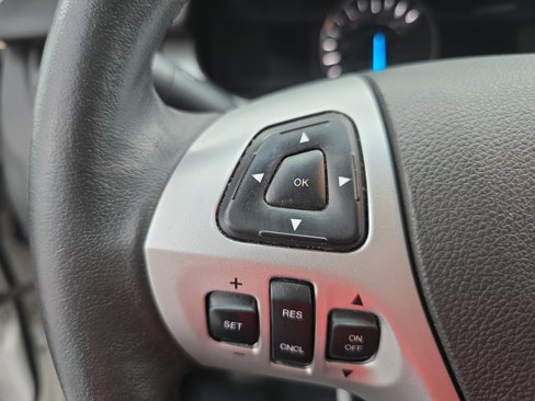 Used 2013 Ford Edge SEL image 16