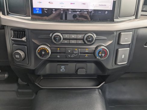 Used 2024 Ford F150 XL image 17