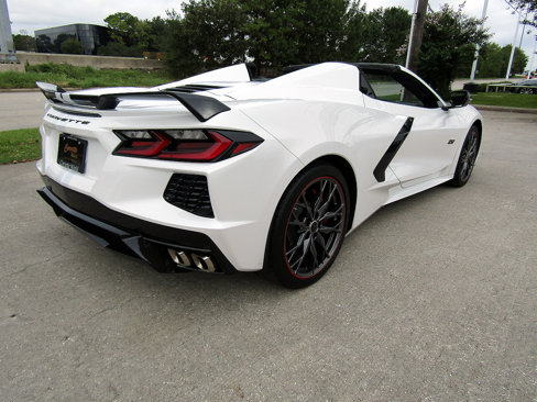 Used 2023 Chevrolet Corvette Stingray Premium Conv w/ Z51 Performance Package image 5