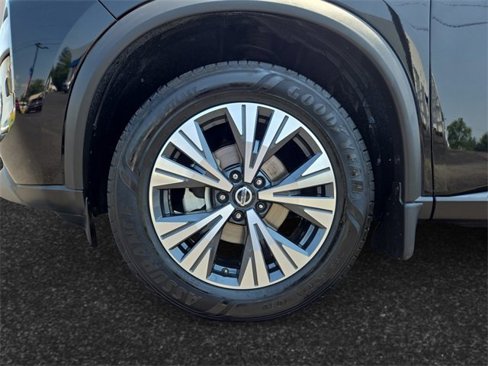 Used 2021 Nissan Rogue SV w/ Premium Package image 10