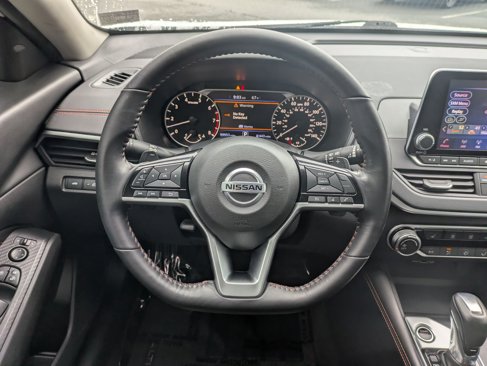 Used 2021 Nissan Altima 2.5 SR w/ SR Premium Package image 18