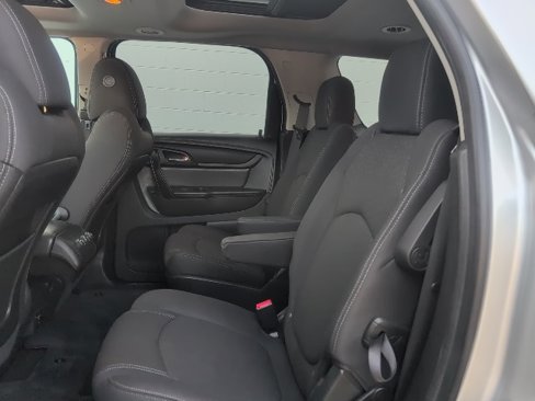 Used 2016 GMC Acadia SLE image 31