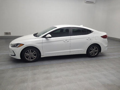 Used 2017 Hyundai Elantra SE image 2