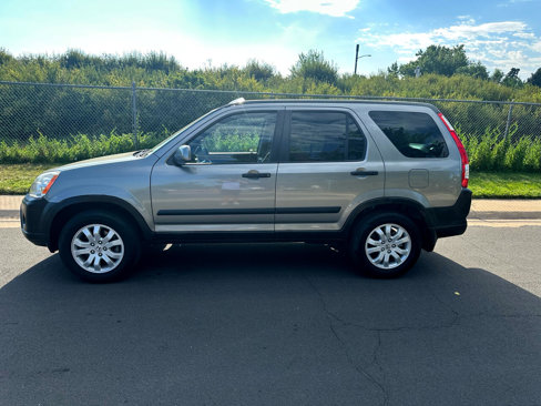 Used 2005 Honda CR-V EX image 2