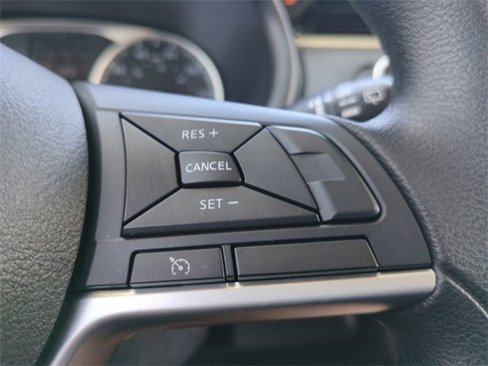 Used 2021 Nissan Kicks S image 24