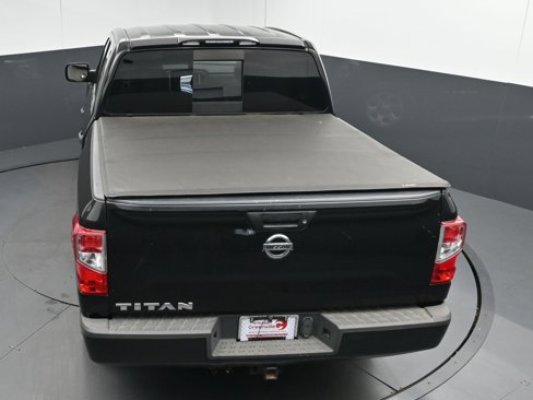 Used 2017 Nissan Titan S image 32