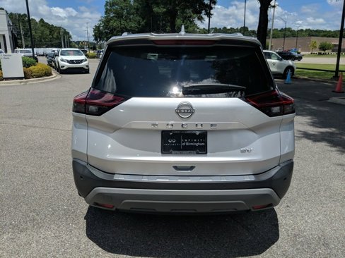 Used 2022 Nissan Rogue SV image 11