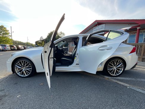 Used 2017 Lexus IS 200t image 35