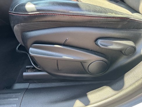Used 2015 Jeep Cherokee Trailhawk w/ Cold Weather Group image 14