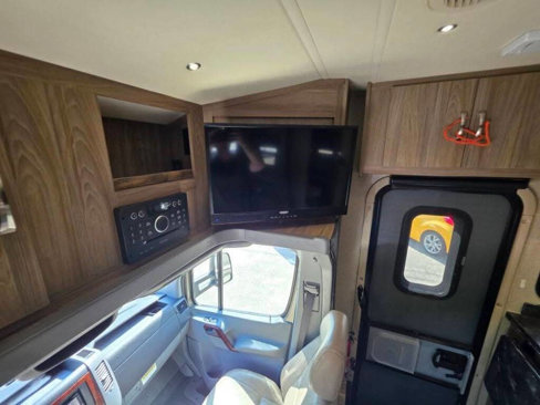 Used 2016 Mercedes-Benz Sprinter 3500 image 32