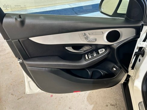 Used 2019 Mercedes-Benz GLC 300 image 24