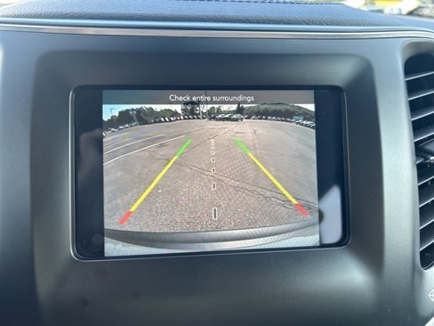 Used 2021 Jeep Cherokee Latitude Lux image 32