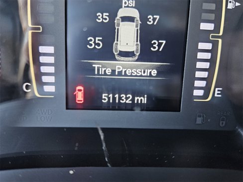 Used 2019 Jeep Cherokee Latitude Plus w/ Cold Weather Group image 39
