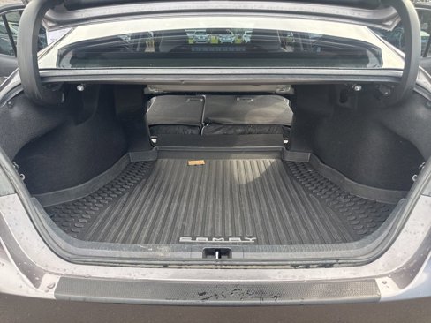 Used 2023 Toyota Camry SE image 17